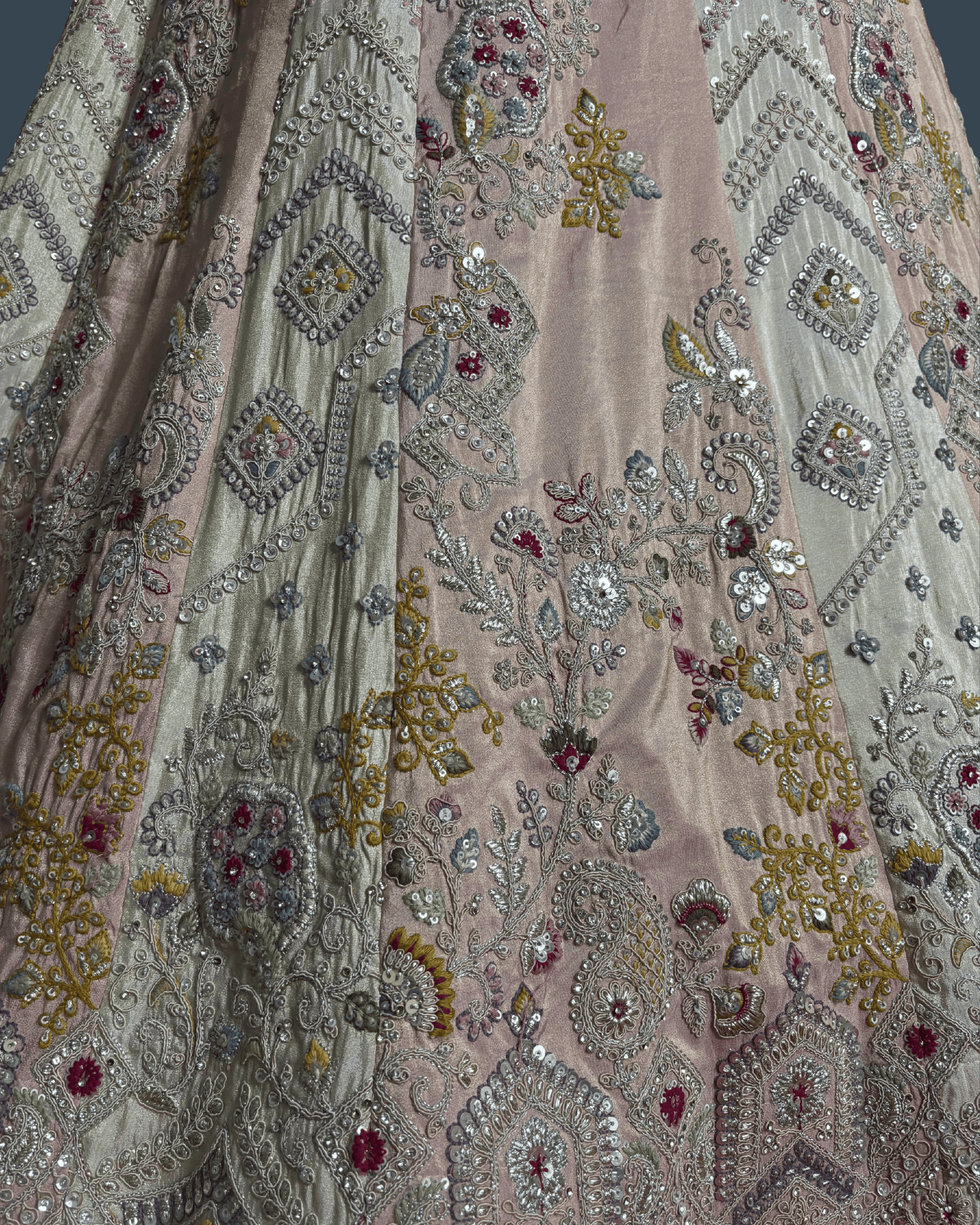 Dual Tone Floral Grace